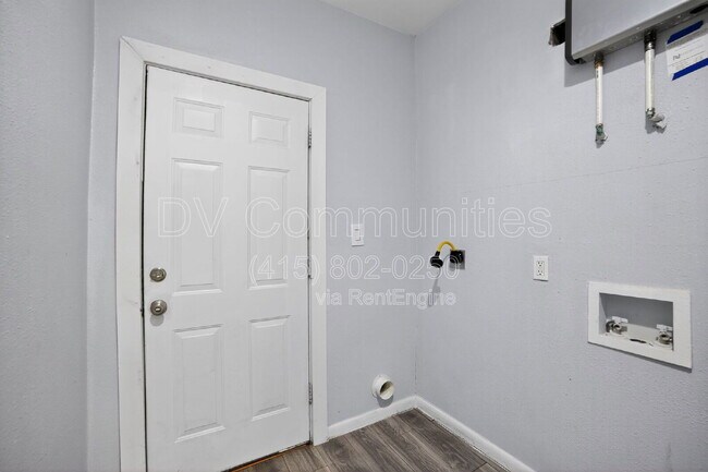 Building Photo - 3916 2nd St