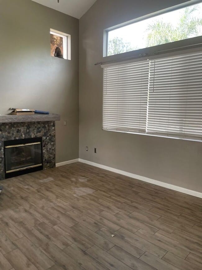 Building Photo - Pool and Spa