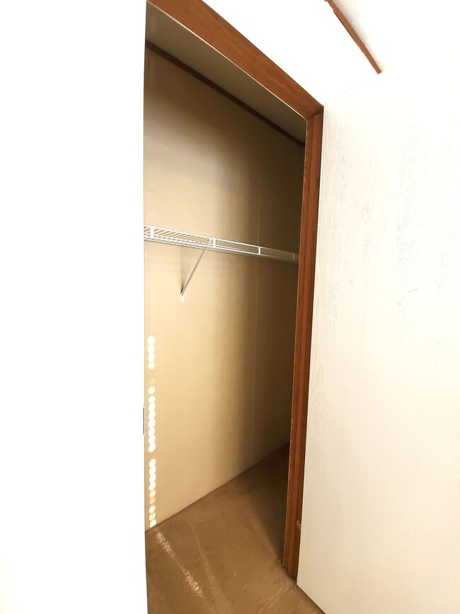 Building Photo - Spacious 4 bedroom with 3 FULL bathrooms nestled on 2 acres! MUST SEE!!!