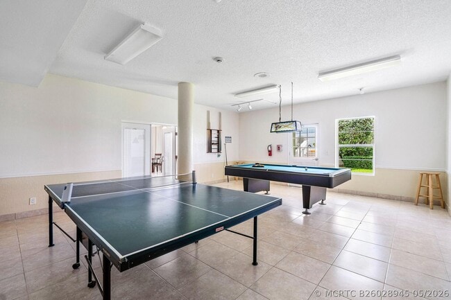 Building Photo - 3570 S Ocean Blvd