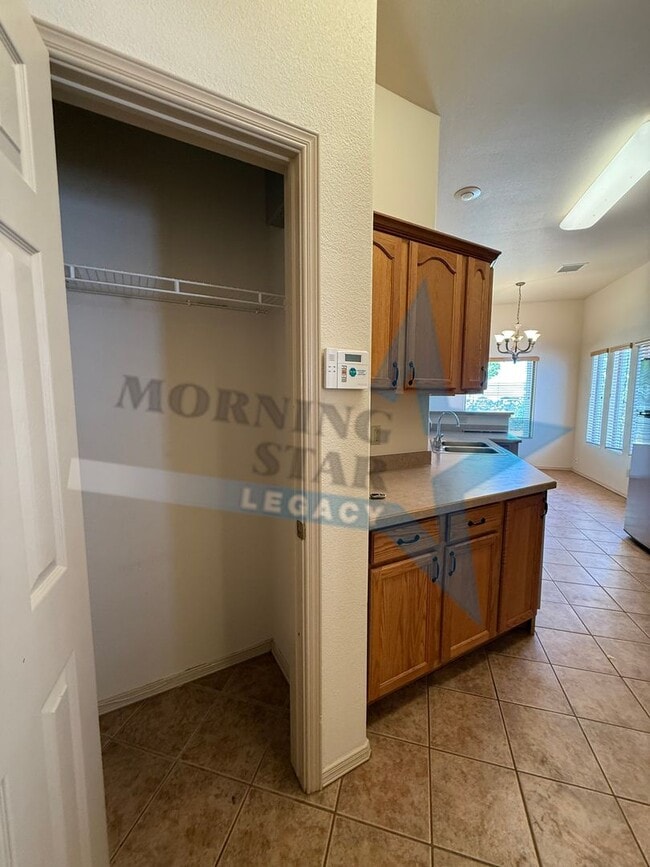 Building Photo - Beautiful 3-Bedroom Southwestern-Style Home!
