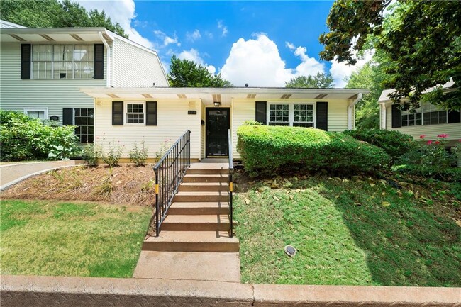 Primary Photo - 374 Leisure Ct