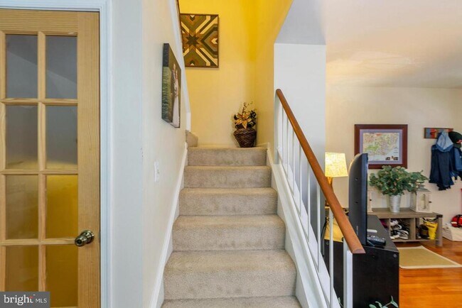 Building Photo - 13662 Barren Springs Ct