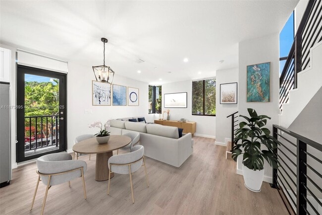 Building Photo - 1251 SW 3rd St