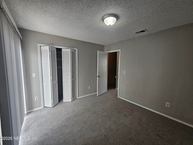 Building Photo - 2200 Marsh Point Rd