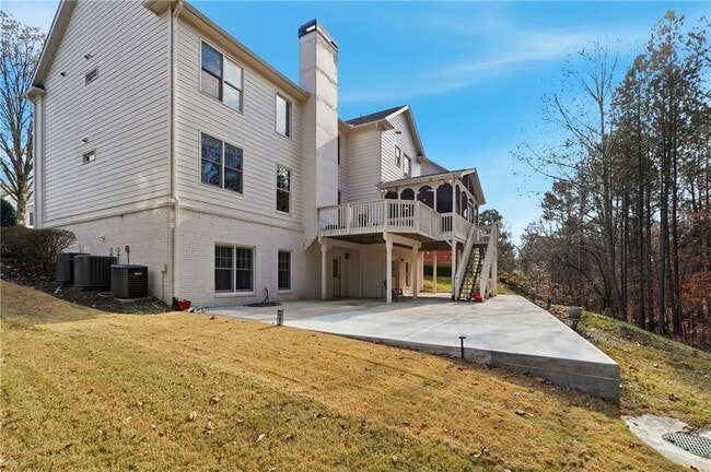 Building Photo - 3330 Spencer St