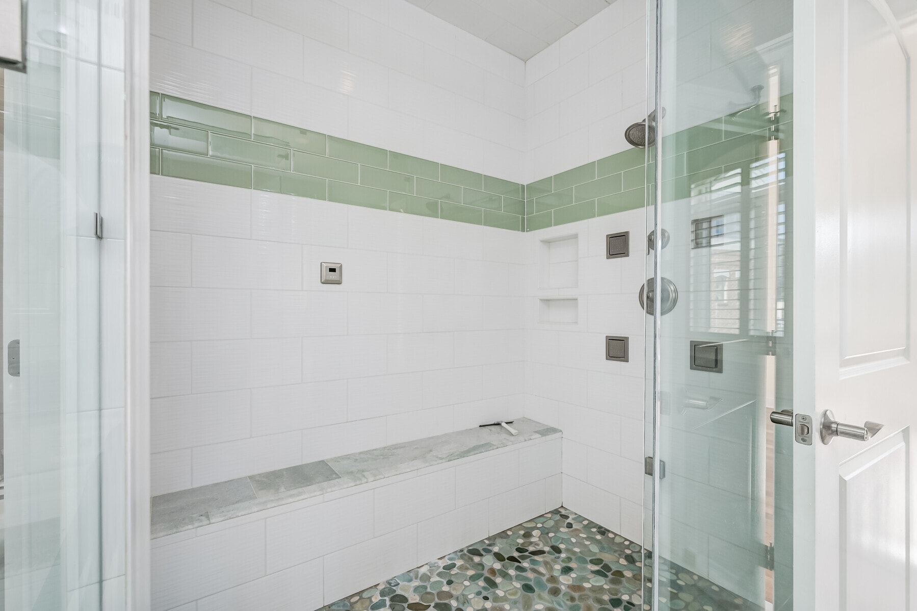 Building Photo - 621 Ponte Villas N