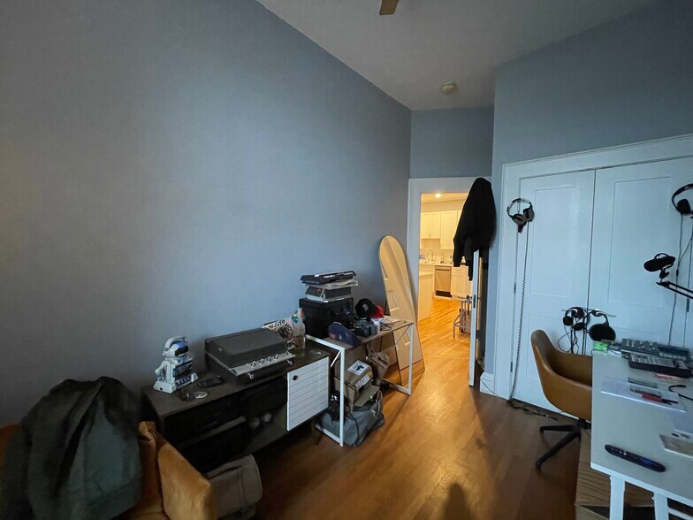 Building Photo - 456 Beacon St