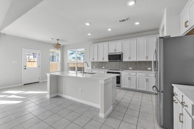 Building Photo - 19321 Hartwell Dr