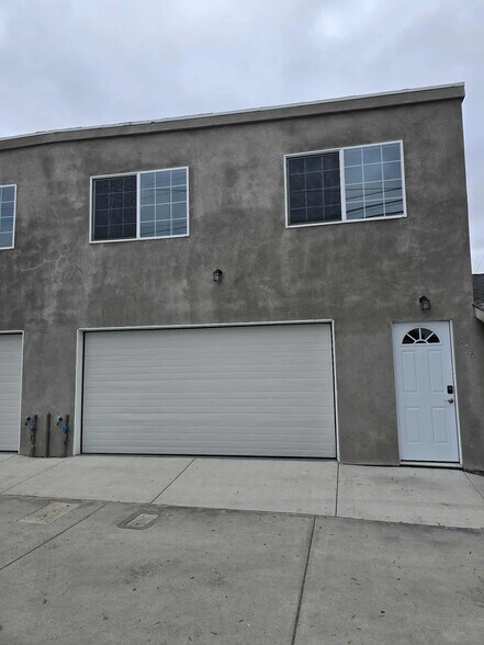 Building Photo - 536 R Ave
