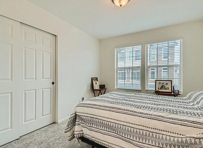 Building Photo - 10003 Yampa Ct