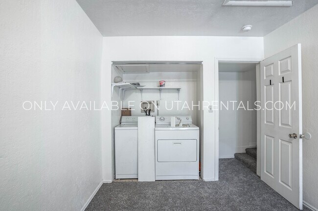 Building Photo - 131 E 300 S