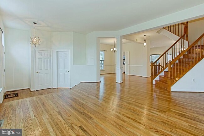 Building Photo - 20748 Hollow Falls Terrace
