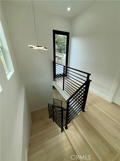 Building Photo - 1226 N Alma Ave