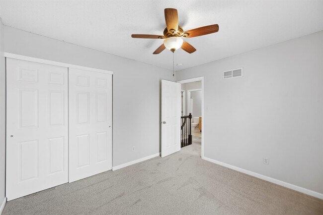 Building Photo - 5012 Joshua Dr