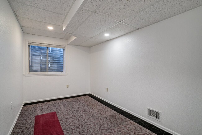 Building Photo - Private Room with a shared bath for Rent in Westminster!!!