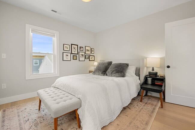 Building Photo - 51 Cutler St