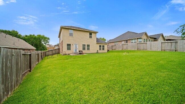 Building Photo - Beautiful 4-bedroom home in the sought-after Lake Conroe Hills community!