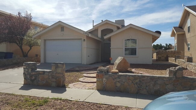 Building Photo - Beautiful house near Loop 375 and Edgemere