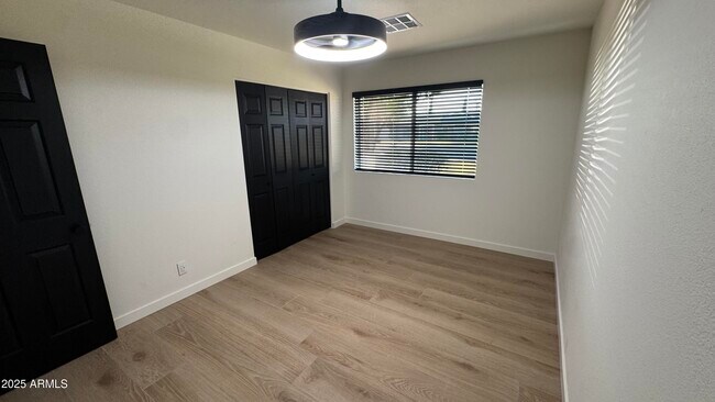 Building Photo - 3109 E Cholla St