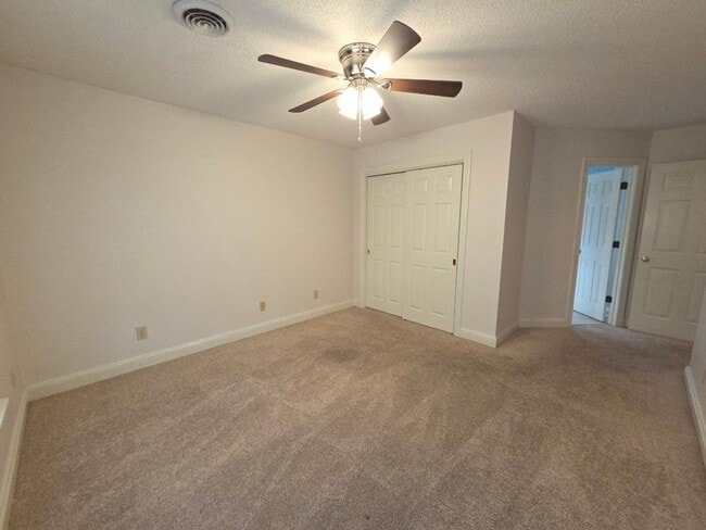 Building Photo - 234 N Marion Dr