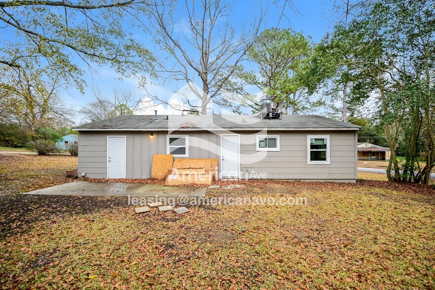 Building Photo - 3525 Travis Blvd