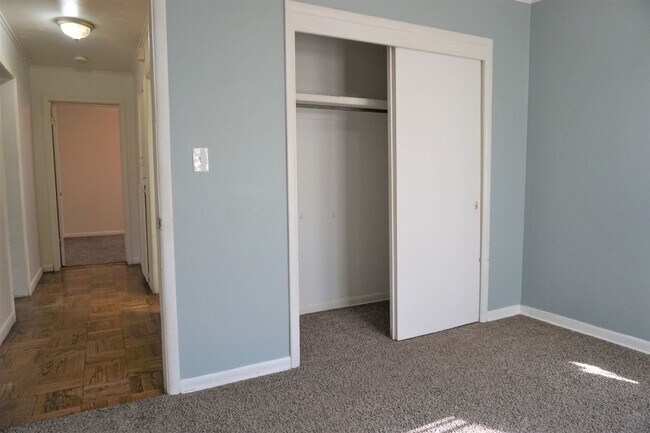 Building Photo - 3 Bed 1 Bath 1 Car in Steve Pennington Addition of NW OKC