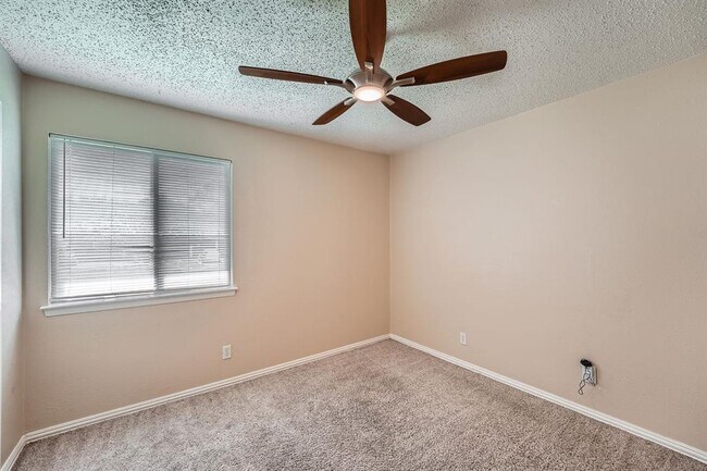 Building Photo - 6509 Krollton Dr