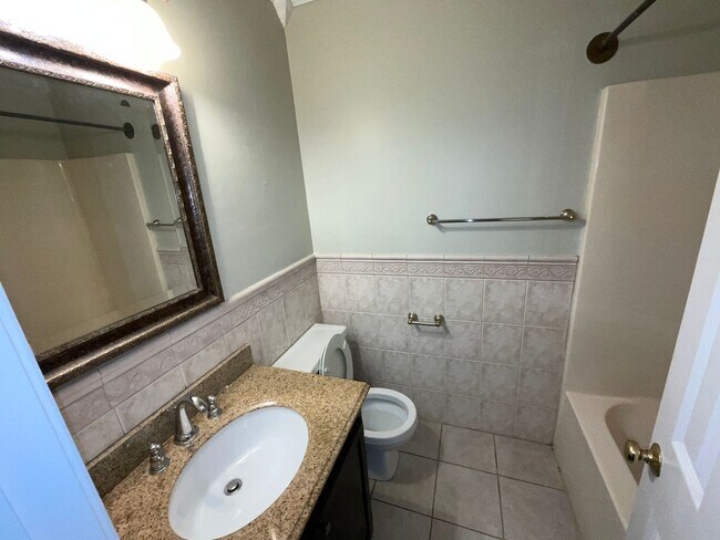 Building Photo - Now Available to View! Immaculate 2 bed, 2 bath, Fireplace, Garage, Granite and More!!