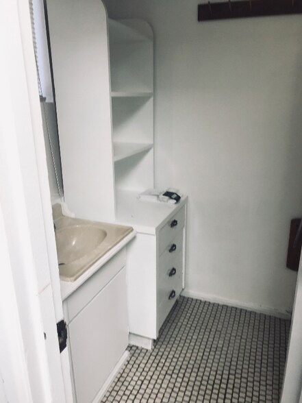 Building Photo - 487 Lado De Loma Dr