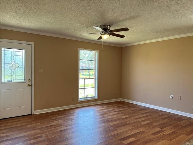 Building Photo - 4230 Fairwood Dr