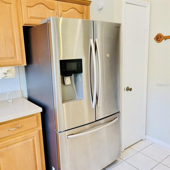 Building Photo - 6308 Secret Ct