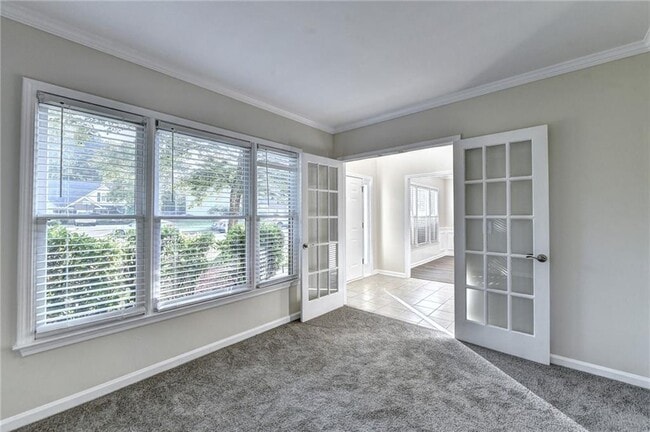 Building Photo - 3460 Maple Terrace Dr