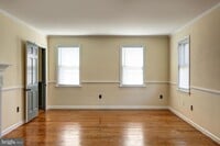 Building Photo - 907 Norway St