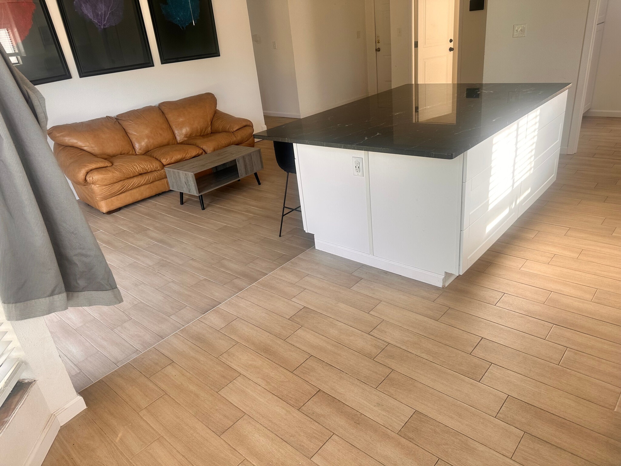 Building Photo - Room in House on Southwest Dr