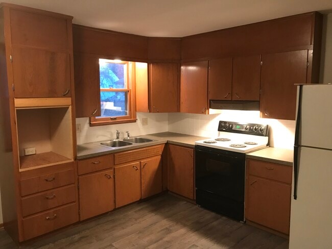 Building Photo - 611 N Kentucky Ave