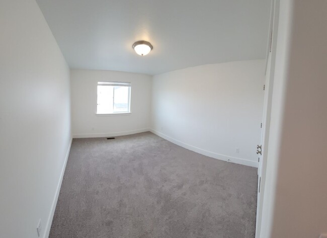 Building Photo - 3 bed, 2.5 bath townhome in Summerfield