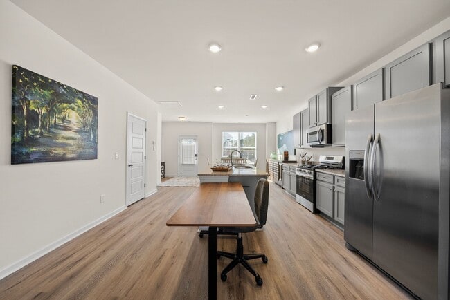 Building Photo - BRAND NEW 3 Bed 2.5 bathroom townhomes in Wake Forest!