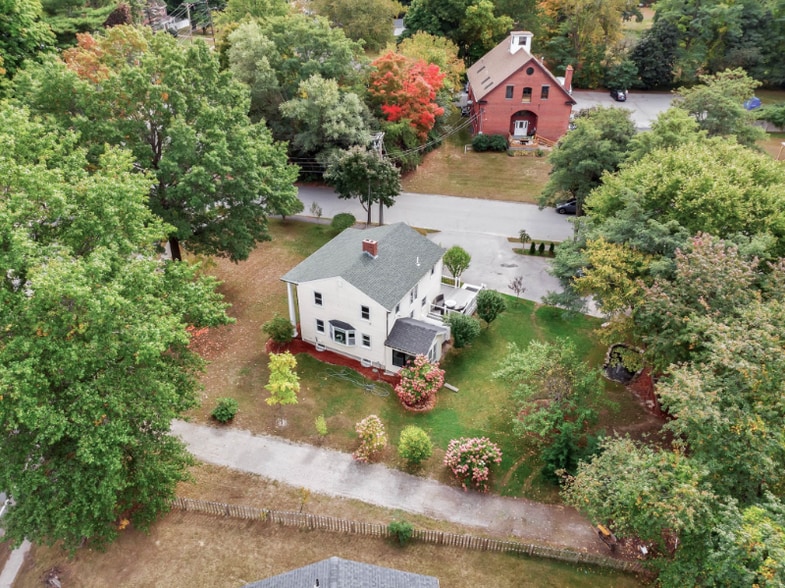 Building Photo - 1022 Main St