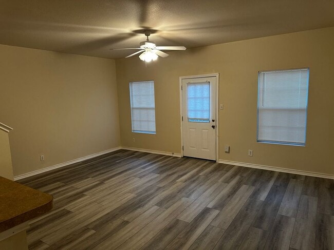 Building Photo - 7818 Kingsbury Wood