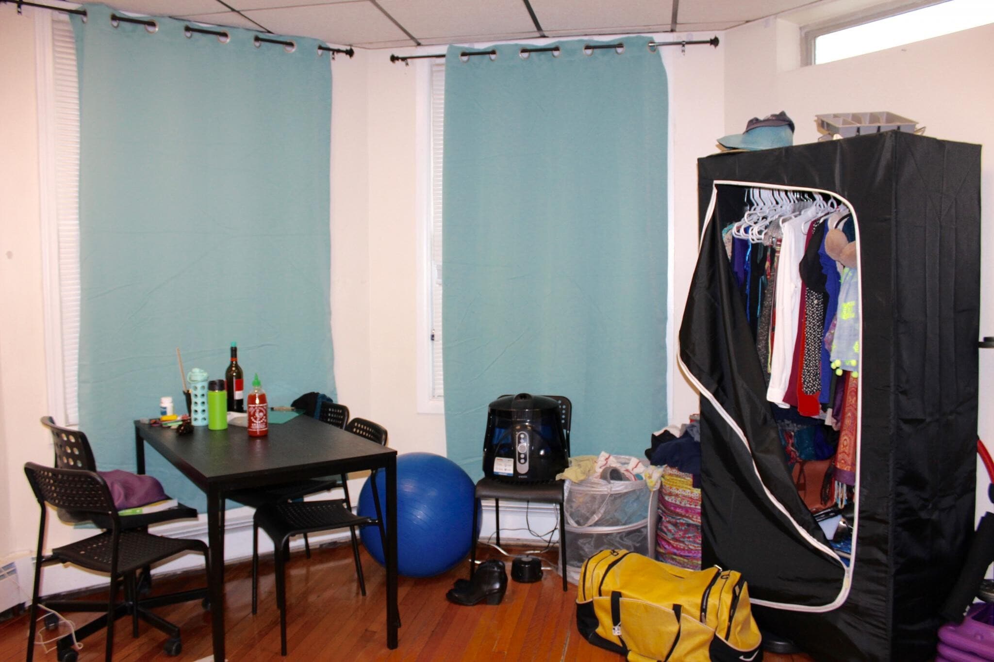 Building Photo - 879 Beacon St