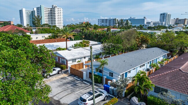 Building Photo - 3208 Marine Dr