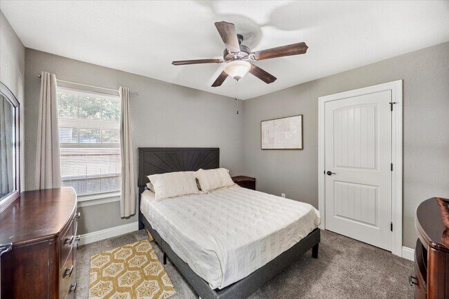 Building Photo - 5424 Maverick Ln