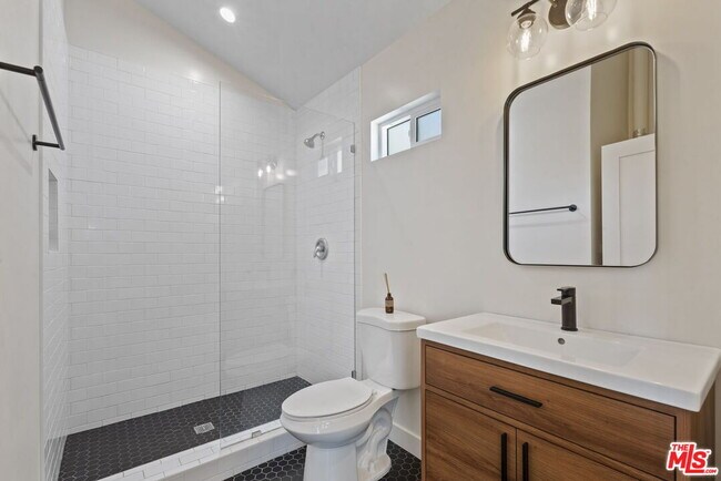 Building Photo - 19014 Bessemer St