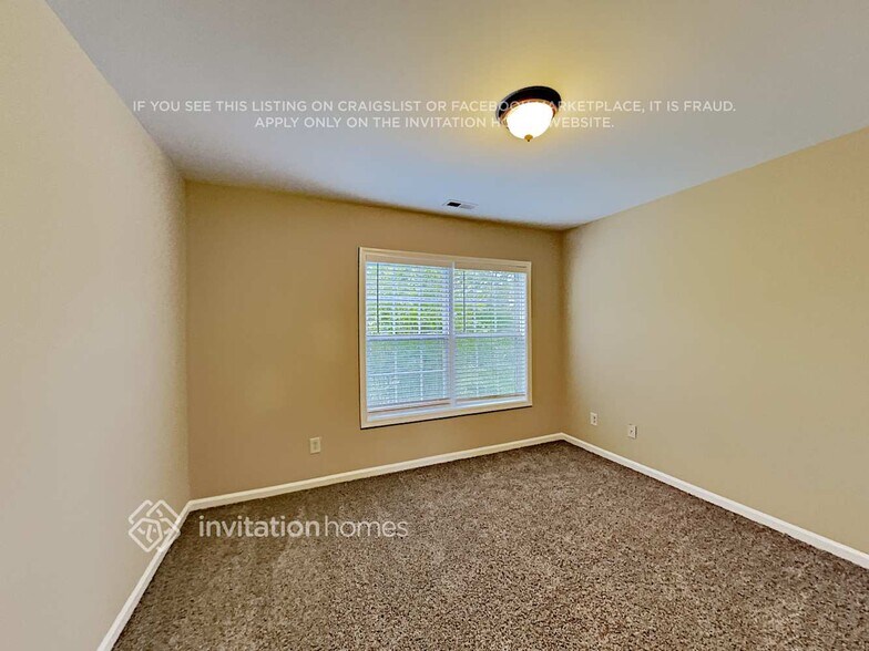 Building Photo - 3401 Paxton Ridge Dr
