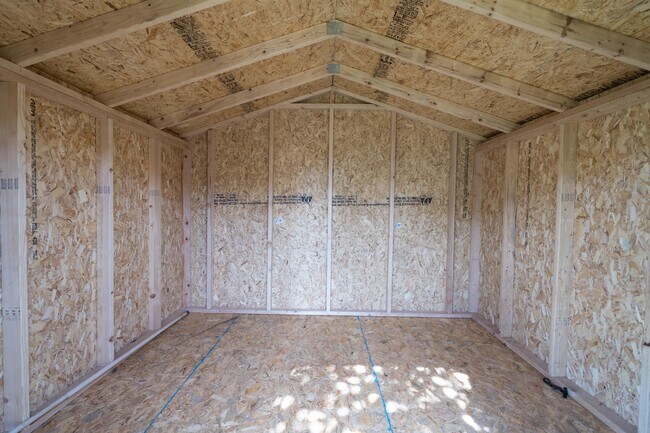 Building Photo - 1611 S Tremont St