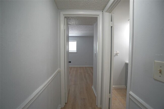 Building Photo - 6338 Newtown Cir