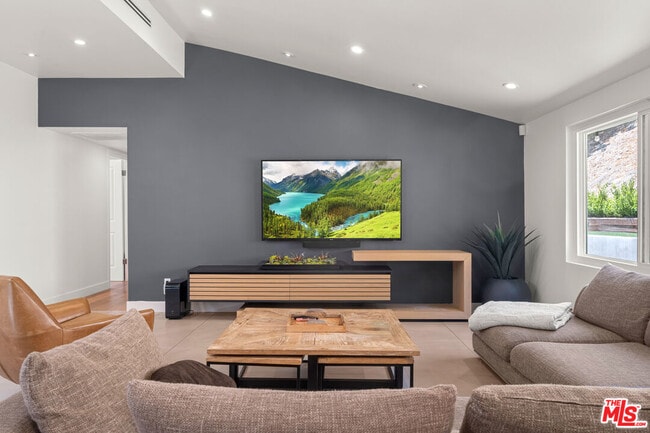 Building Photo - 20159 Hatteras St