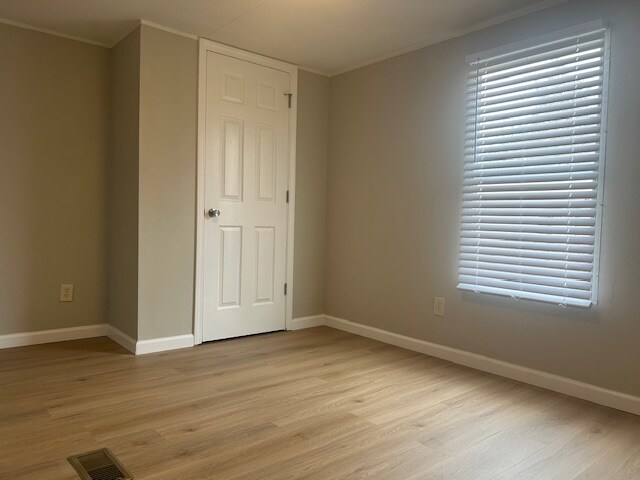 Building Photo - 172 Long Beach Dr