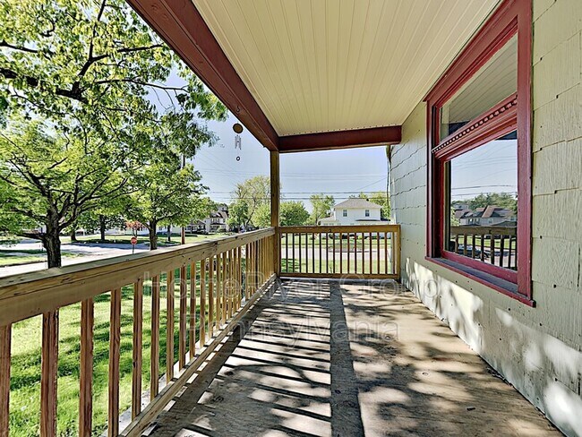 Building Photo - 1701 Delaware Ave